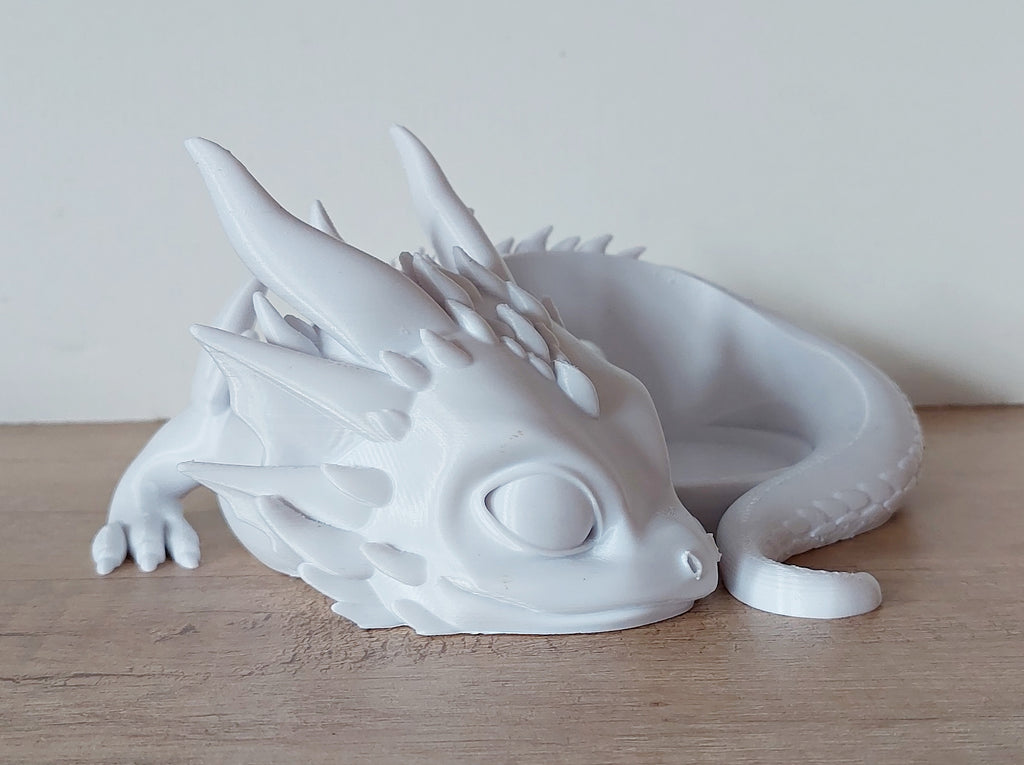 🐉 Süßer Drache als Halter für Alexa Echo Dot 5 – Weiß