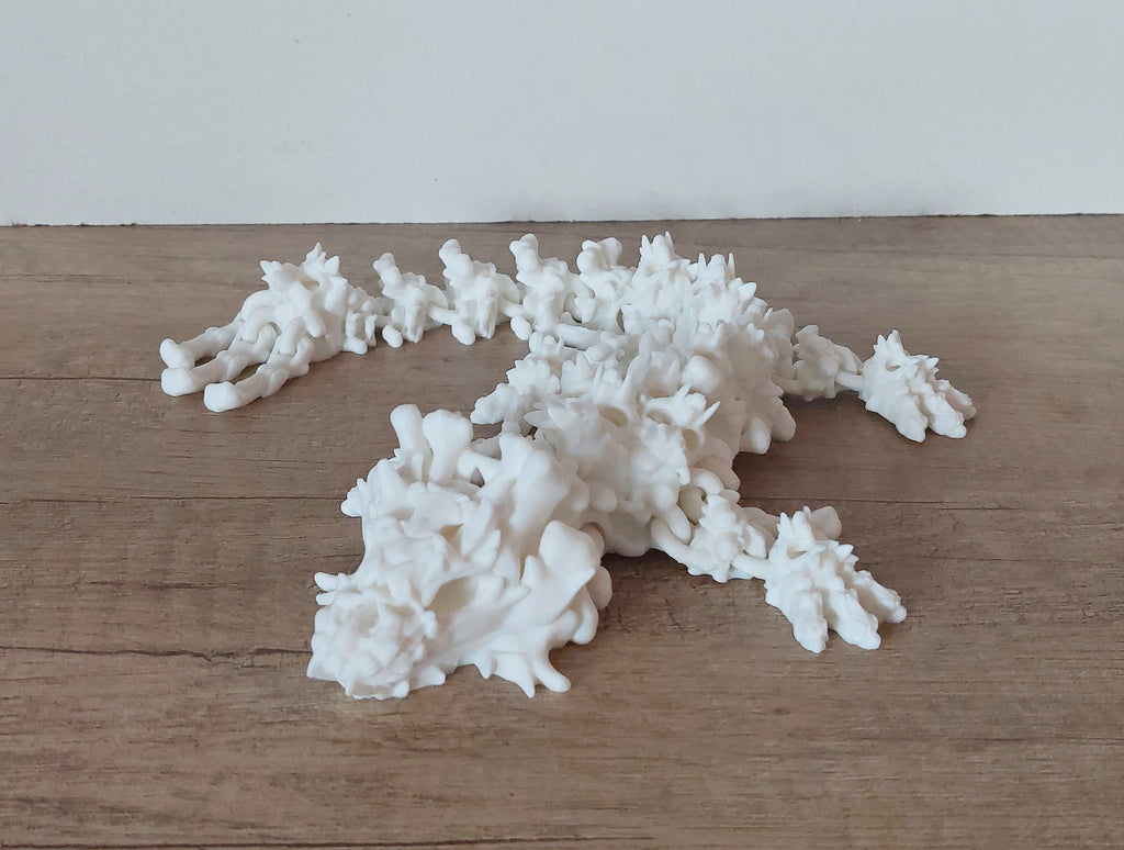 🐉 Hollow Dragon – Grusel-Drache 35 cm mit Totenköpfen & Knochen