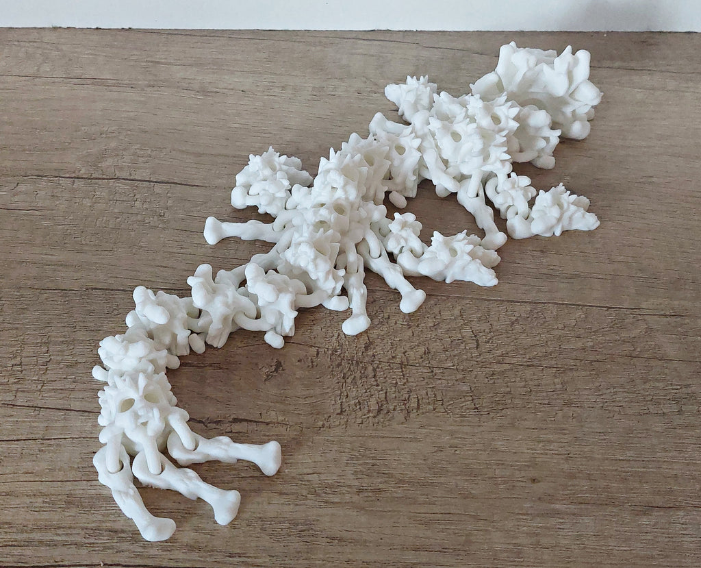 🐉 Hollow Dragon – Grusel-Drache 35 cm mit Totenköpfen & Knochen