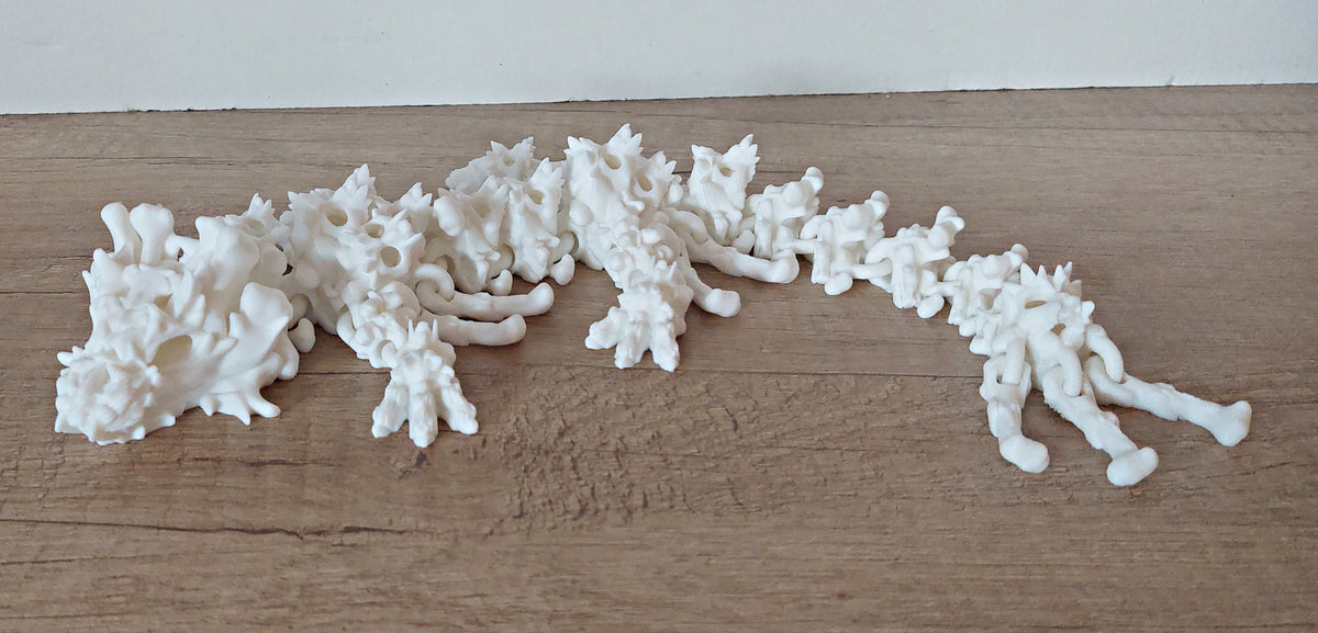 🐉 Hollow Dragon – Grusel-Drache 35 cm mit Totenköpfen & Knochen