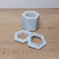 10 GraviTrax® kompatible Höhensteine mit 0,5 cm Höhe aus hochwertigem 3D-Druck für den präzisen Höhenausgleich von Kugelbahnen.