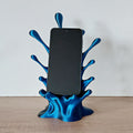 Handyhalter „Splash“ aus hochwertigem 3D-Druck mit integrierter Kabeldurchführung, ca. 12 × 14 × 29 cm, moderner Smartphone-Ständer für Schreibtisch und Büro.