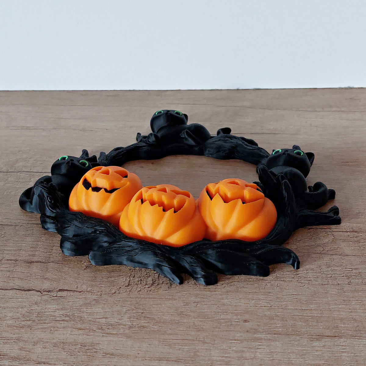 🎃 Halloween-Kranz mit Kürbissen & Katzen – Schwarz – 3D-Druck