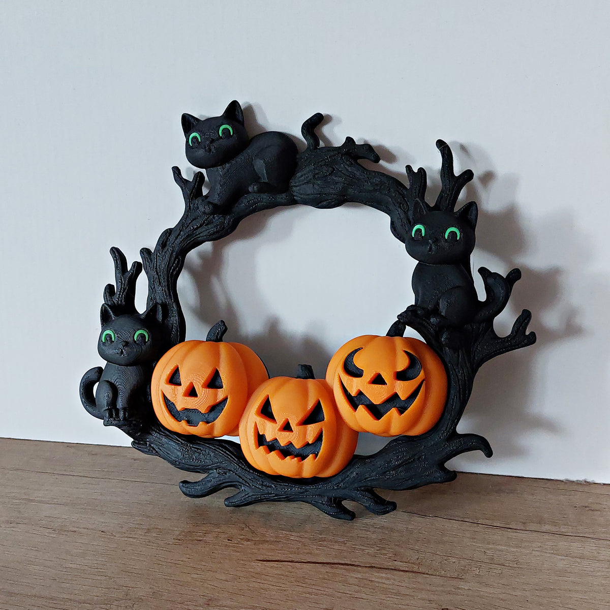 Schwarzer Halloween Kranz aus 3D-Druck