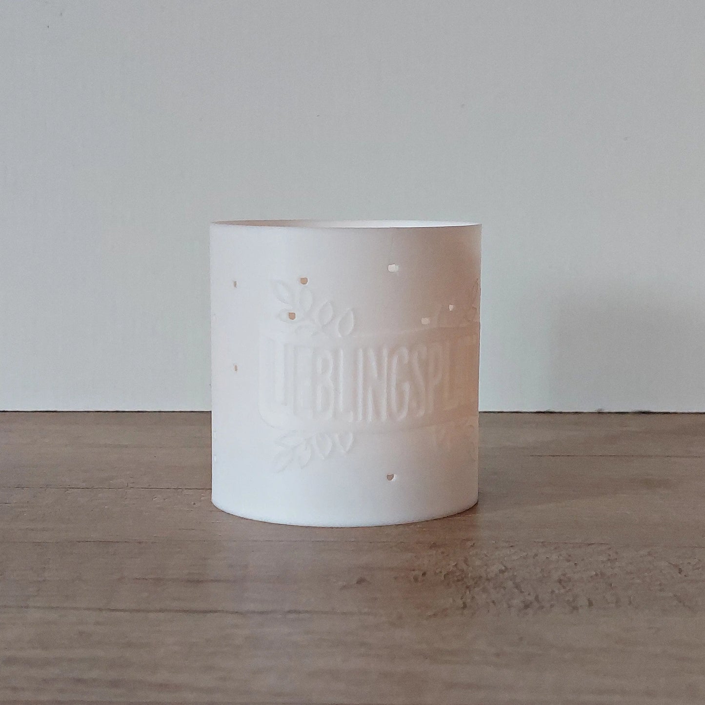 Windlicht „Lieblingsplatz“ aus 3D-Druck | Weiß | Dekoratives Licht für LED-Teelichter | Wohnraumdeko megahobby