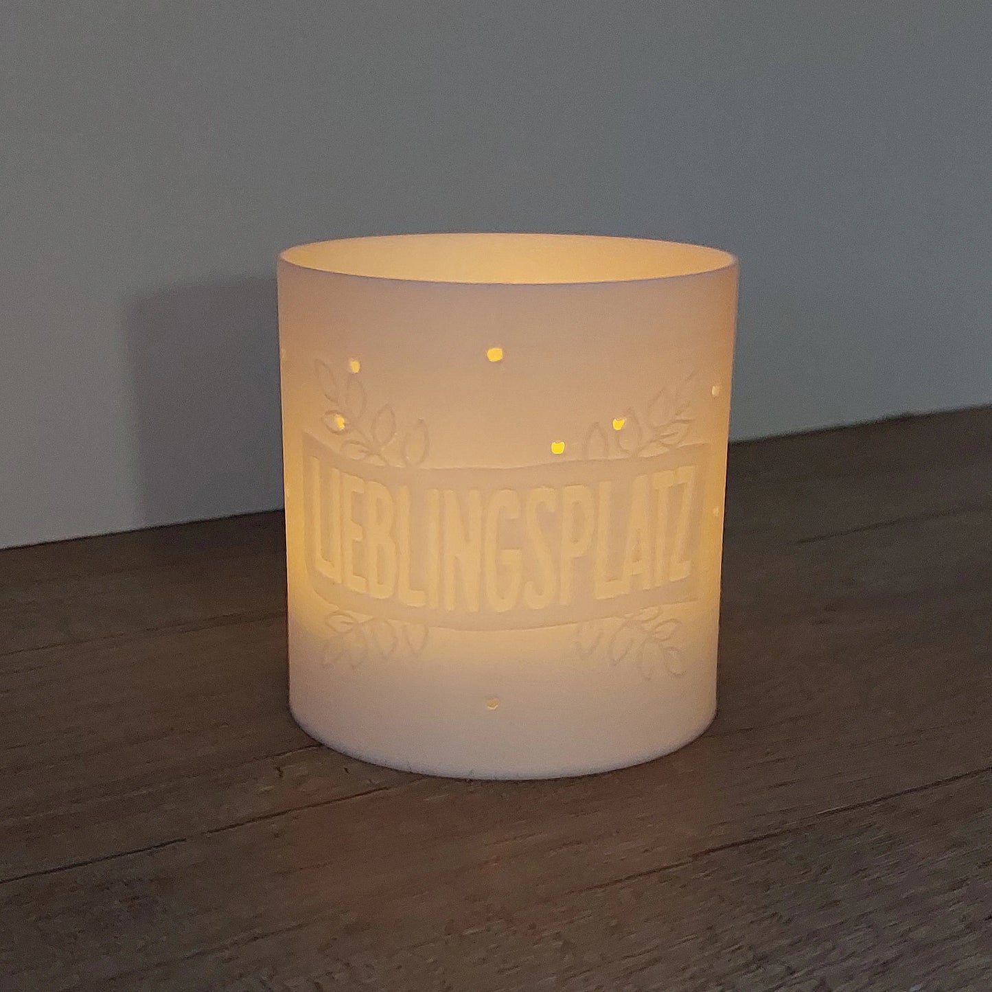 Windlicht „Lieblingsplatz“ aus 3D-Druck | Weiß | Dekoratives Licht für LED-Teelichter | Wohnraumdeko megahobby