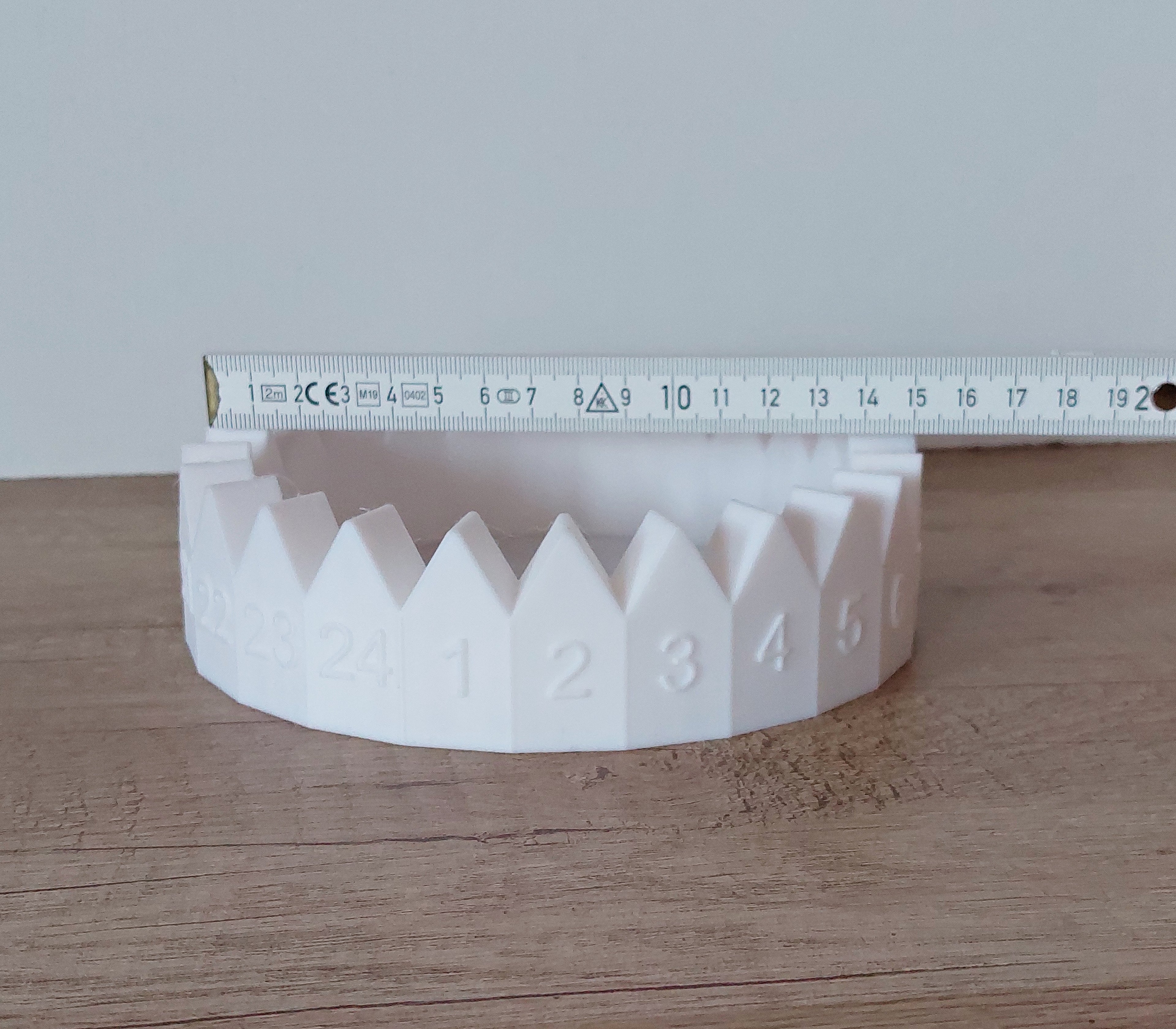 🎄 Adventskalender Häuserkranz – Weiß – 3D-Druck