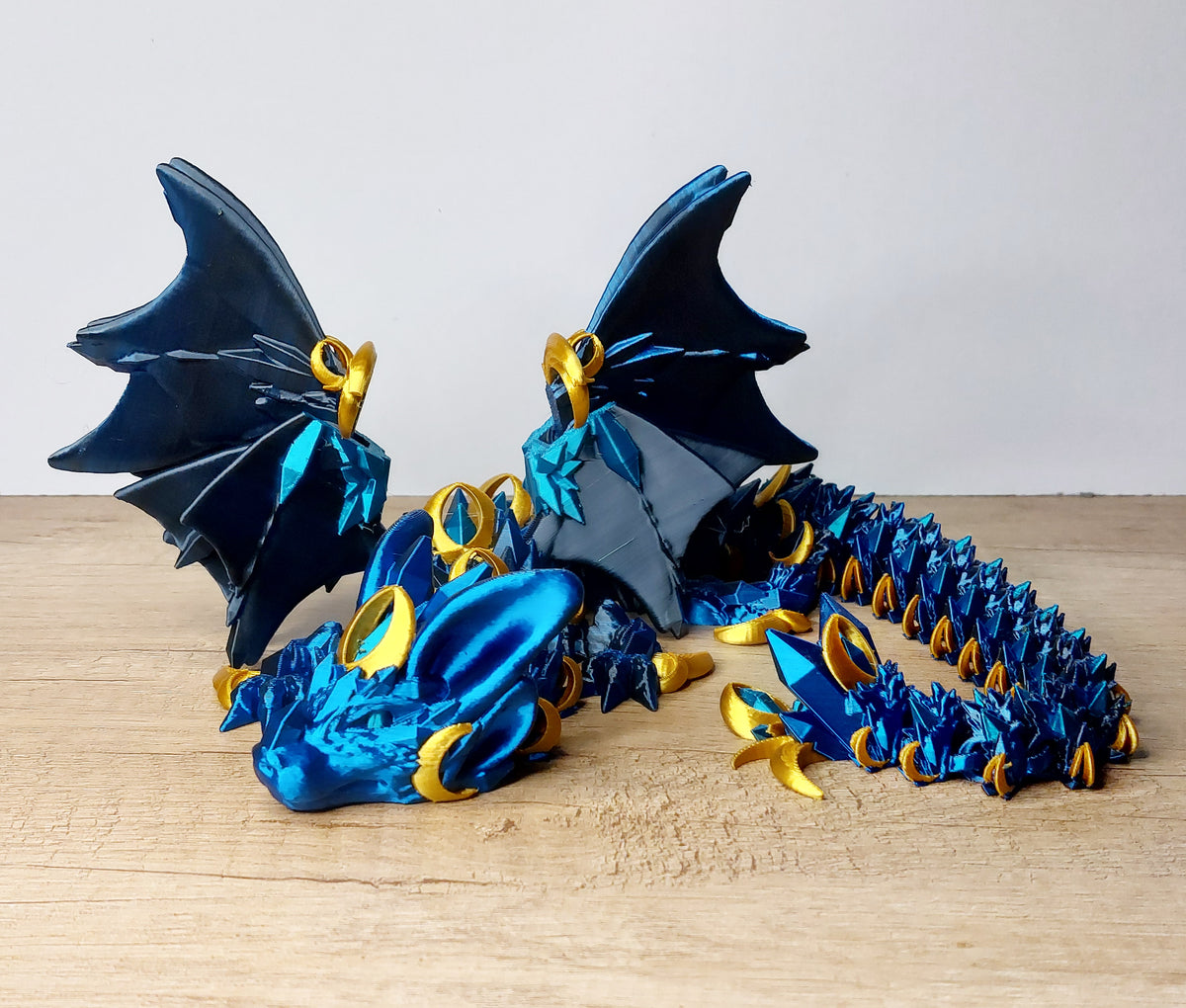 Detailreicher Drachen 3D-Druck in Türkis und Gold