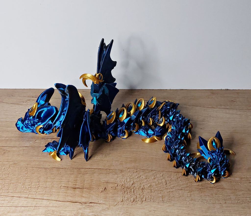 🐉 Nightwing Dragon – Majestätischer Drache in Blau, Schwarz, Türkis & Gold