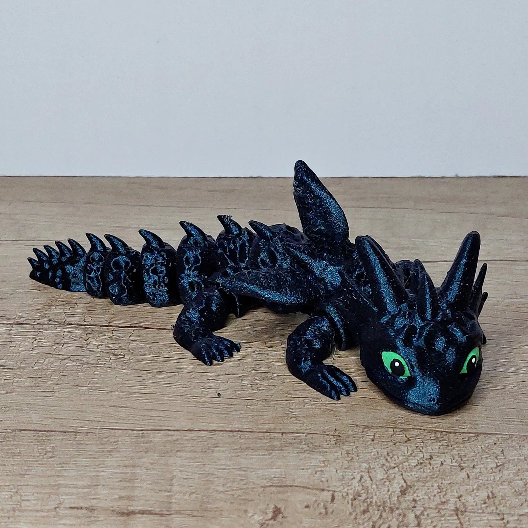 Monddrache aus 3D-Druck | Bewegliche Fantasy-Figur in Petrol | Handbemalte Augen | Deko & Geschenkidee megahobby