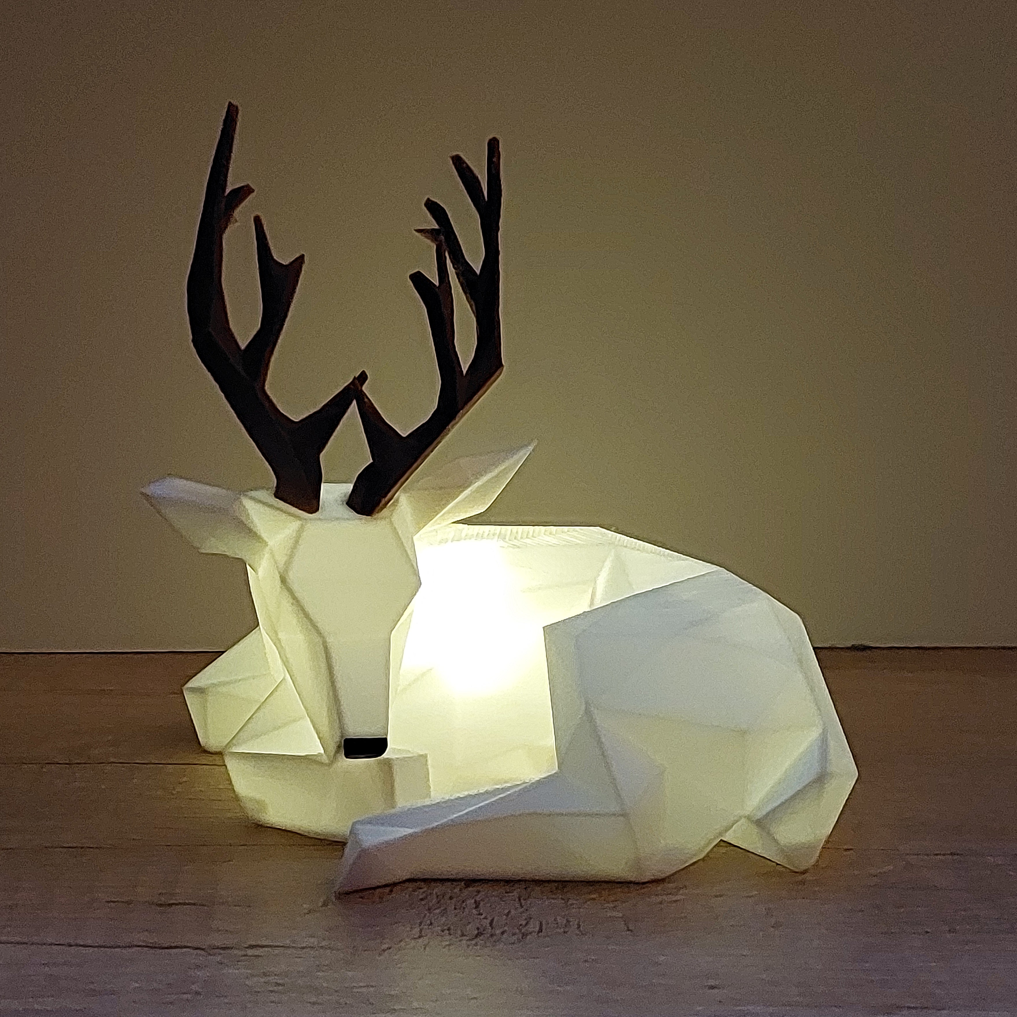 Hirsch mit LED Licht aus 3D-Druck weiß braun