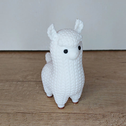 Lama im Strick-Look aus 3D-Druck in Weiß