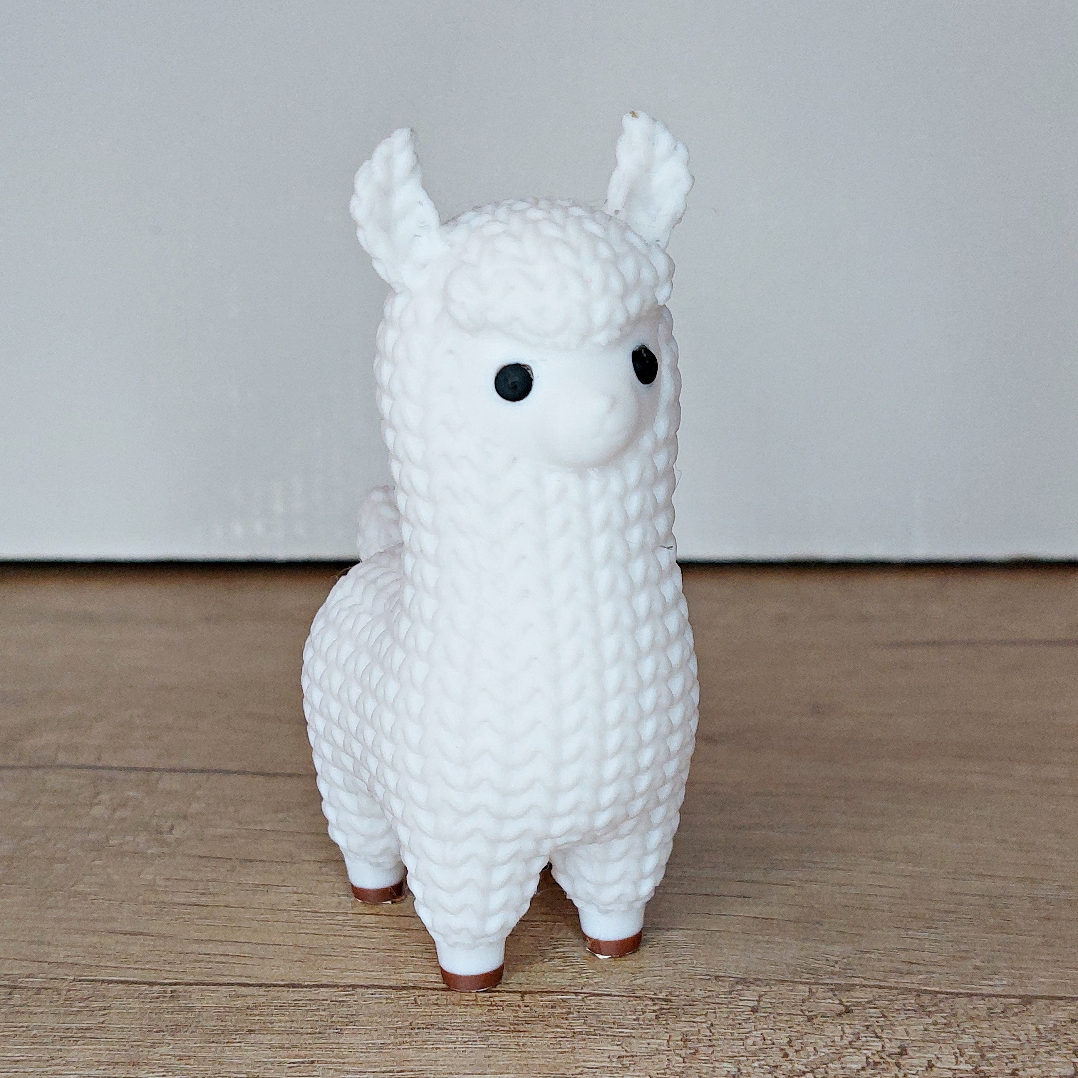 🦙 Lama im Strick-Look aus 3D-Druck – Niedliche Dekofigur mit gemütlicher Strickoptik