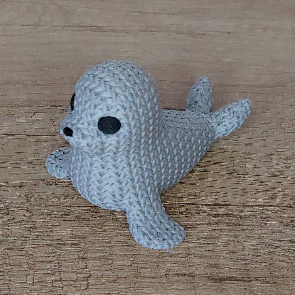 🦭 Seehund im Strick-Look aus 3D-Druck – Maritime Dekofigur mit liebevoller Strickoptik