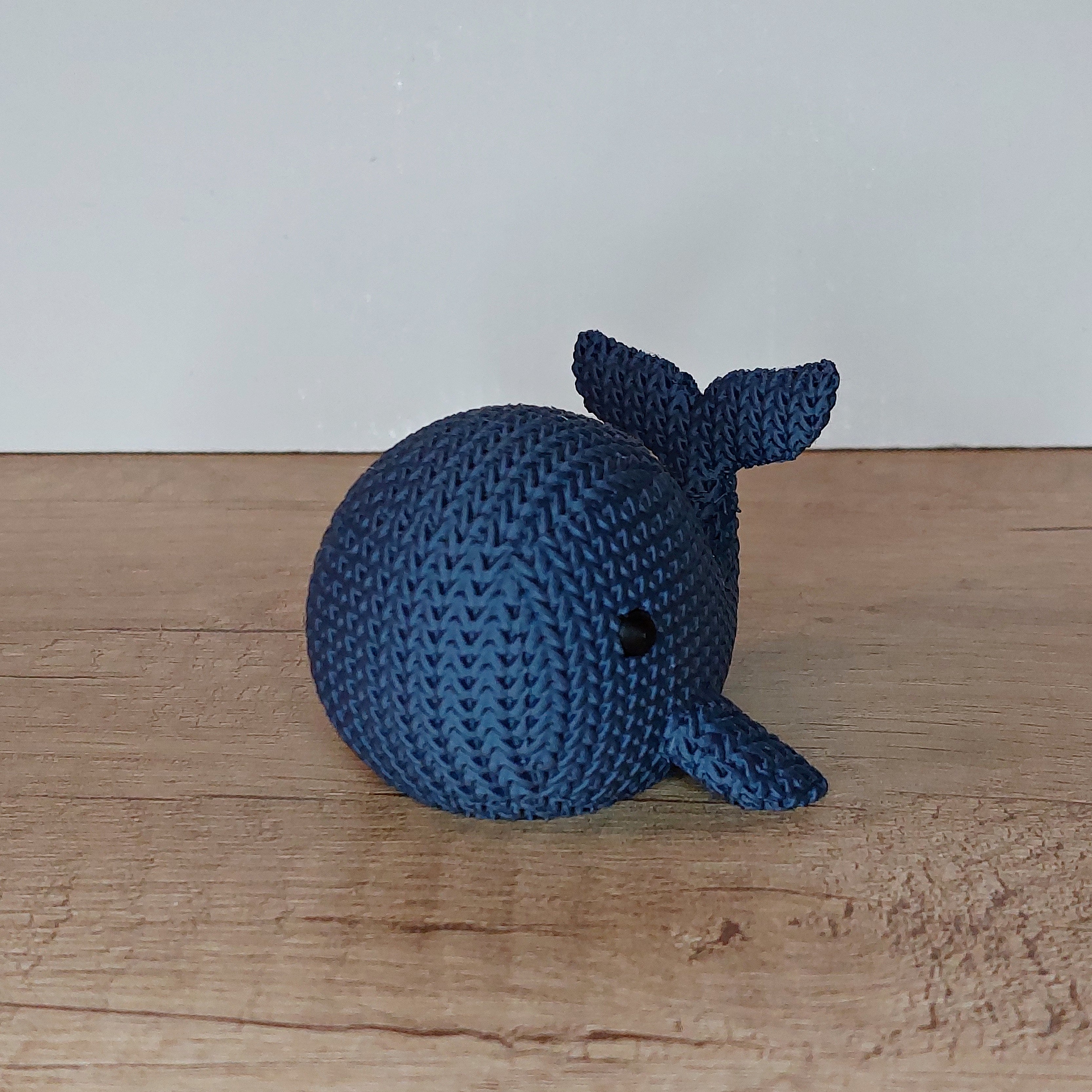🐋 Wal im Strick-Look aus 3D-Druck – Maritime Dekofigur mit gemütlicher Strickoptik