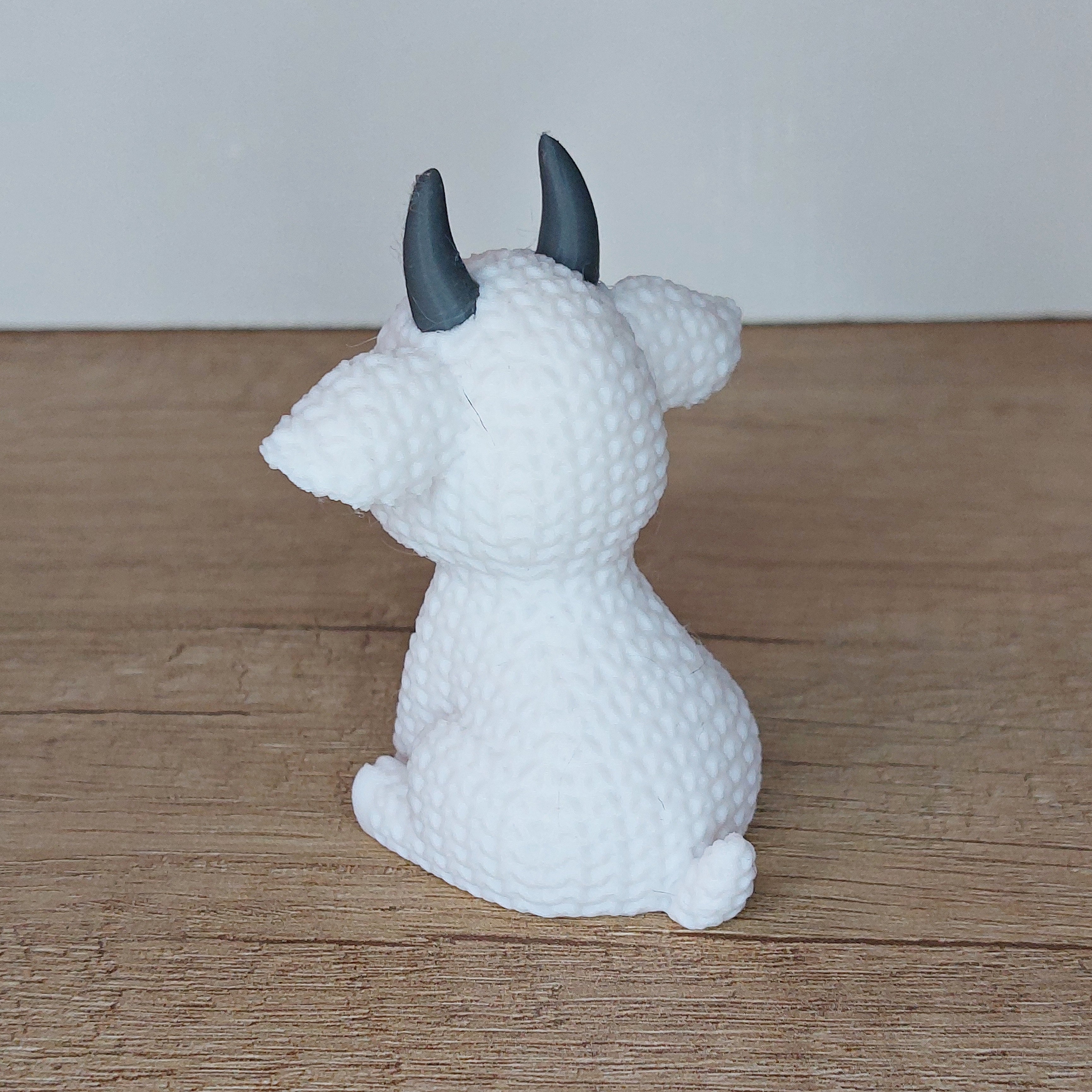 🐐 Ziege im Strick-Look aus 3D-Druck – Niedliche Dekofigur mit gemütlicher Strickoptik
