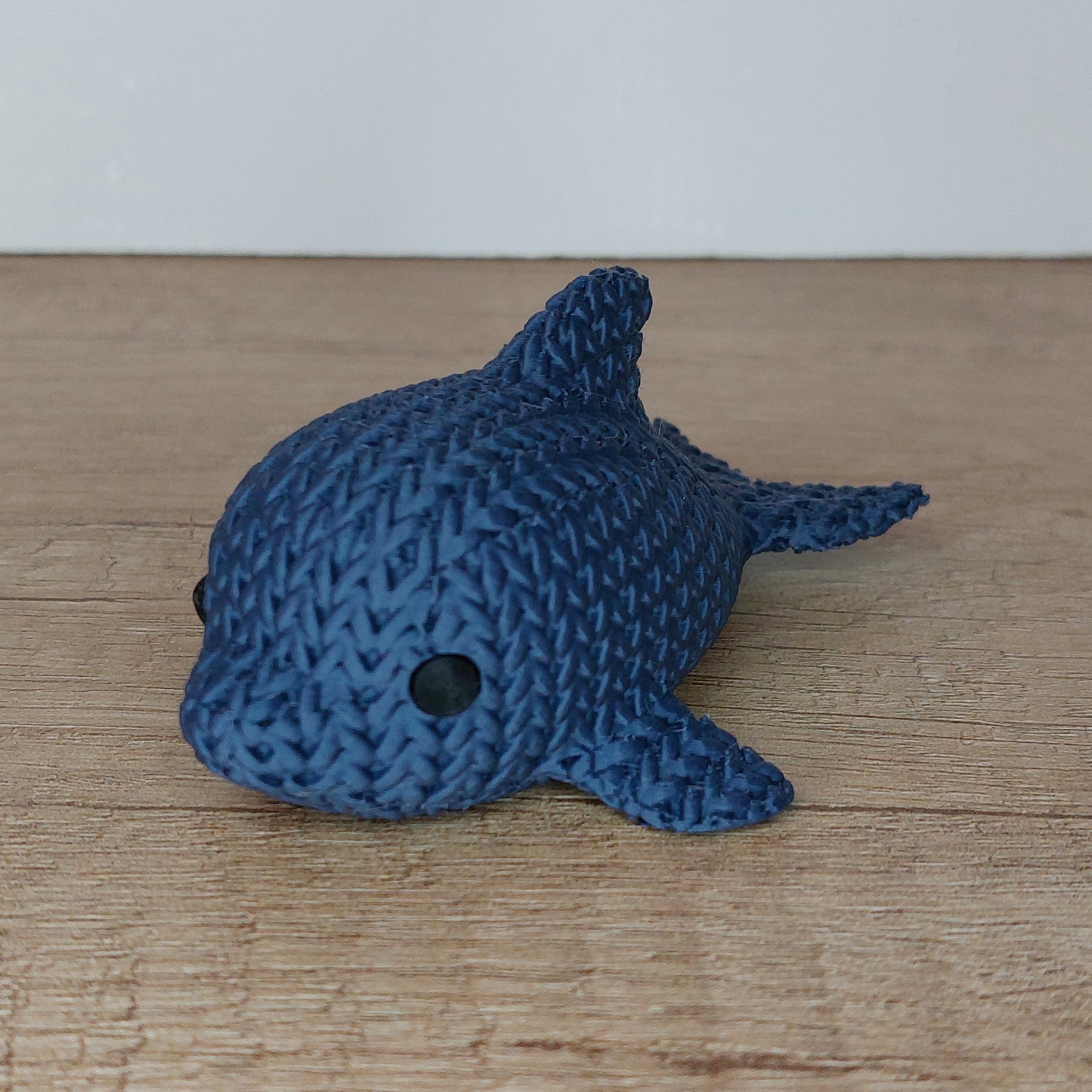🐬 Delphin im Strick-Look aus 3D-Druck – Maritime Dekofigur mit einzigartiger Strickoptik