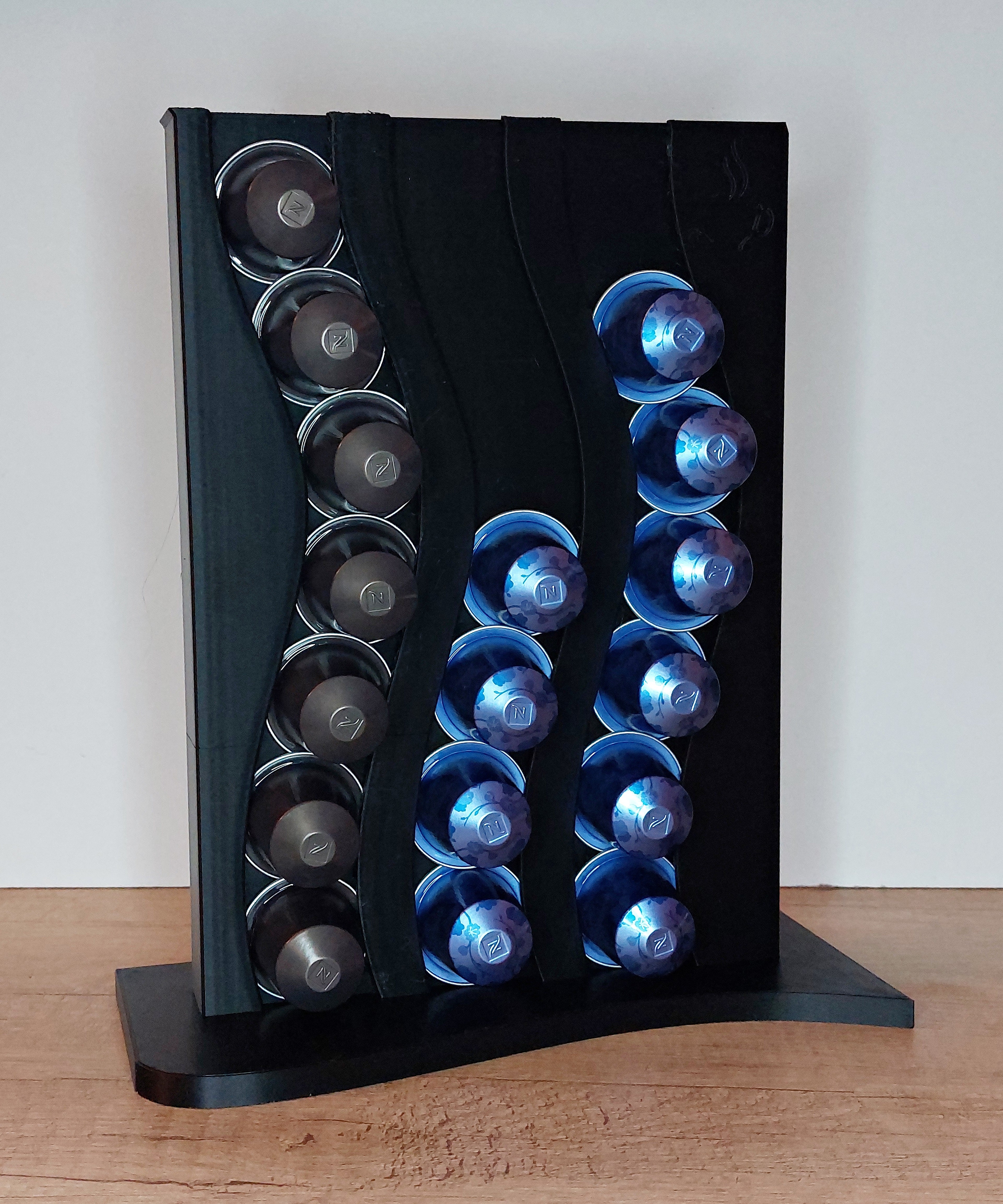 ☕ Nespresso® Kapselhalter im Wellendesign – 3D-gedruckter Kapselständer für 21 Kapseln