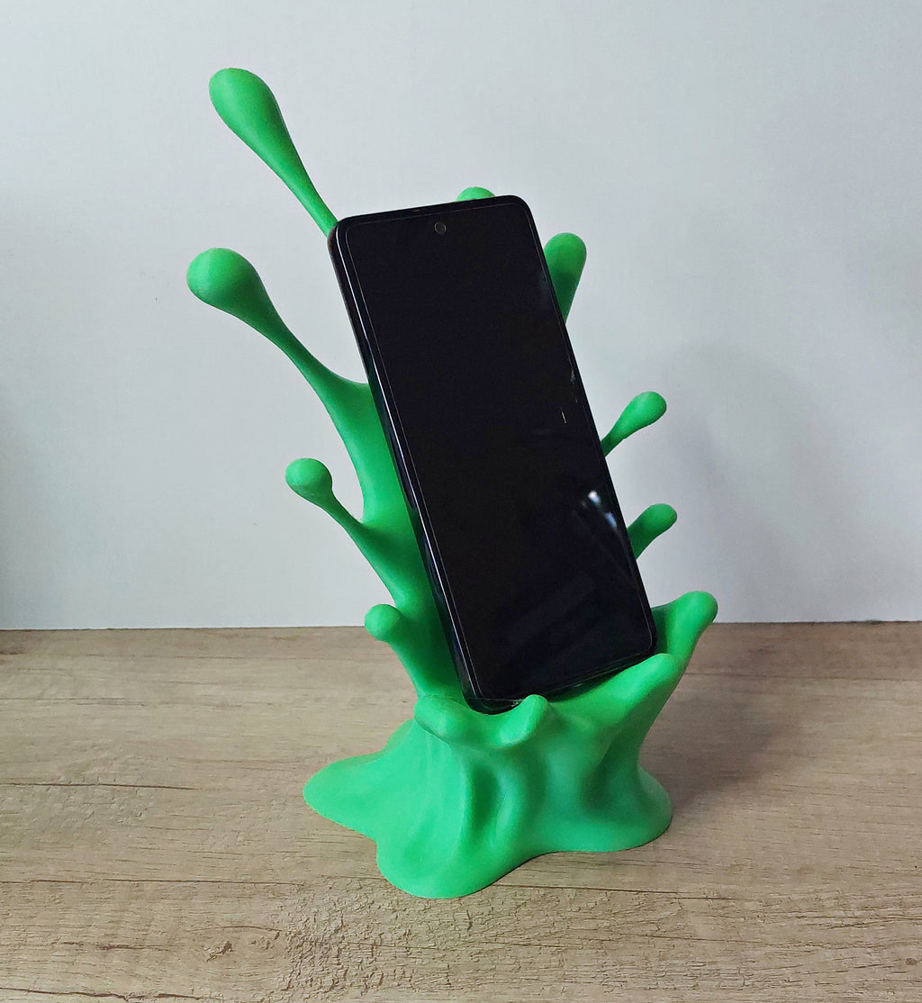 📱 Handyhalter „Splash“ mit Kabeldurchführung – Moderner Smartphone-Ständer aus 3D-Druck