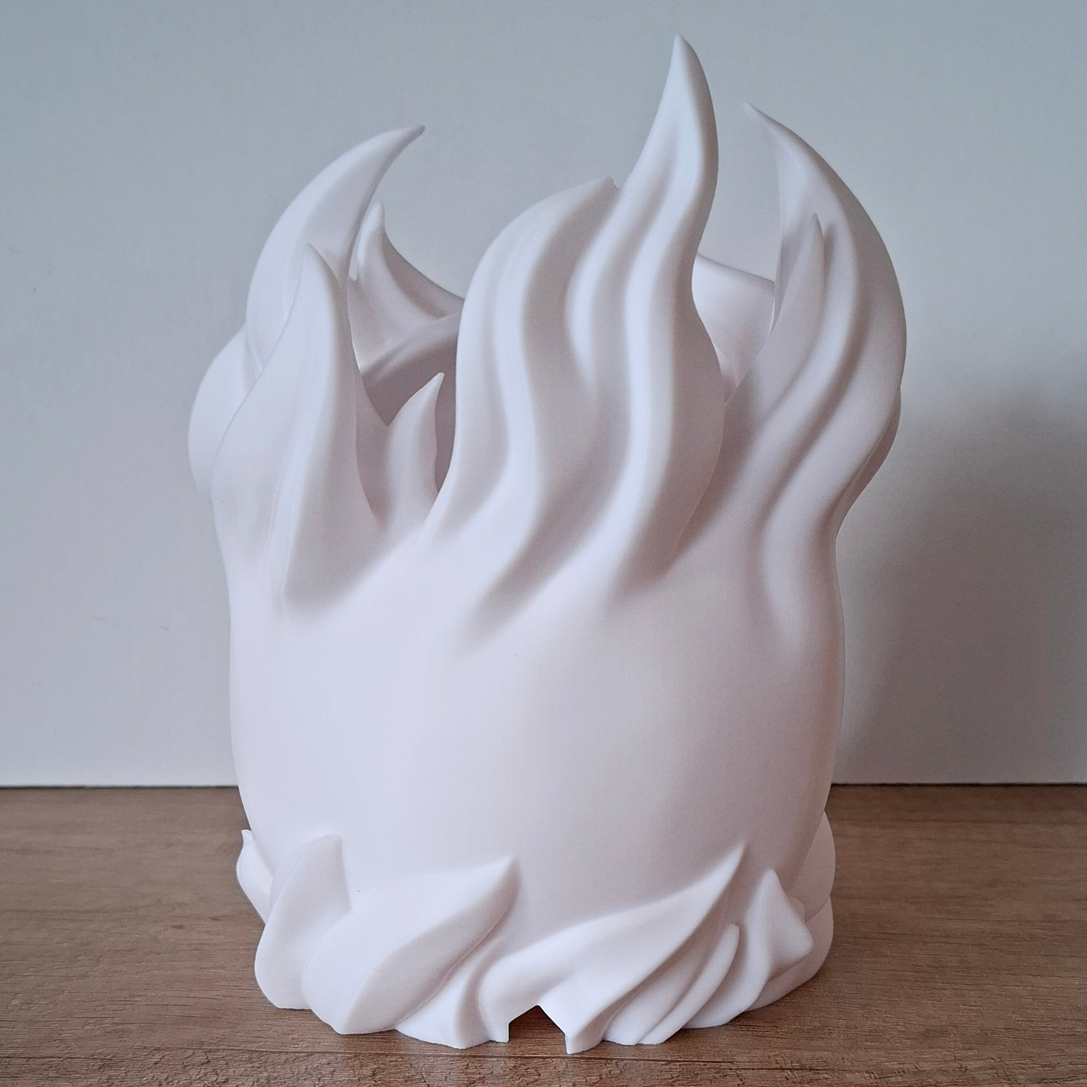 💀 Totenkopf-Lampe mit Flammen – Weiße LED-Lampe aus hochwertigem 3D-Druck