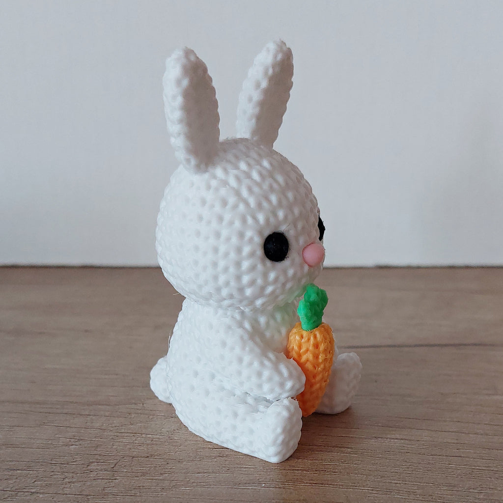 🥕 Hase mit Karotte im Strick-Look – Niedliche 3D-Druck Dekofigur in Weiß