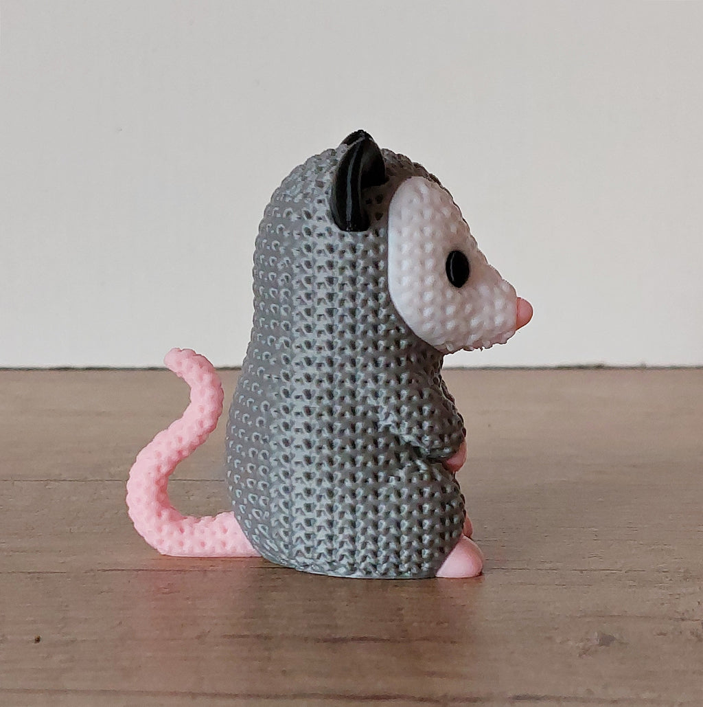🐾 Opossum im Strick-Look – Niedliche 3D-Druck-Dekoration