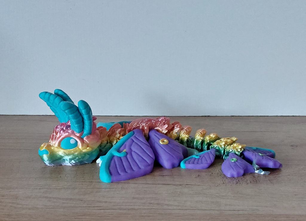 🐉🌙 Baby Lunar Moth Dragon – beweglicher Fantasy-Drache aus 3D-Druck