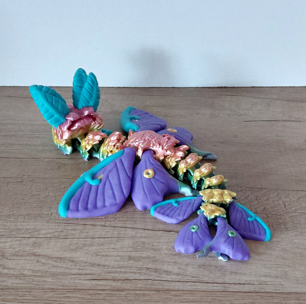 🐉🌙 Baby Lunar Moth Dragon – beweglicher Fantasy-Drache aus 3D-Druck