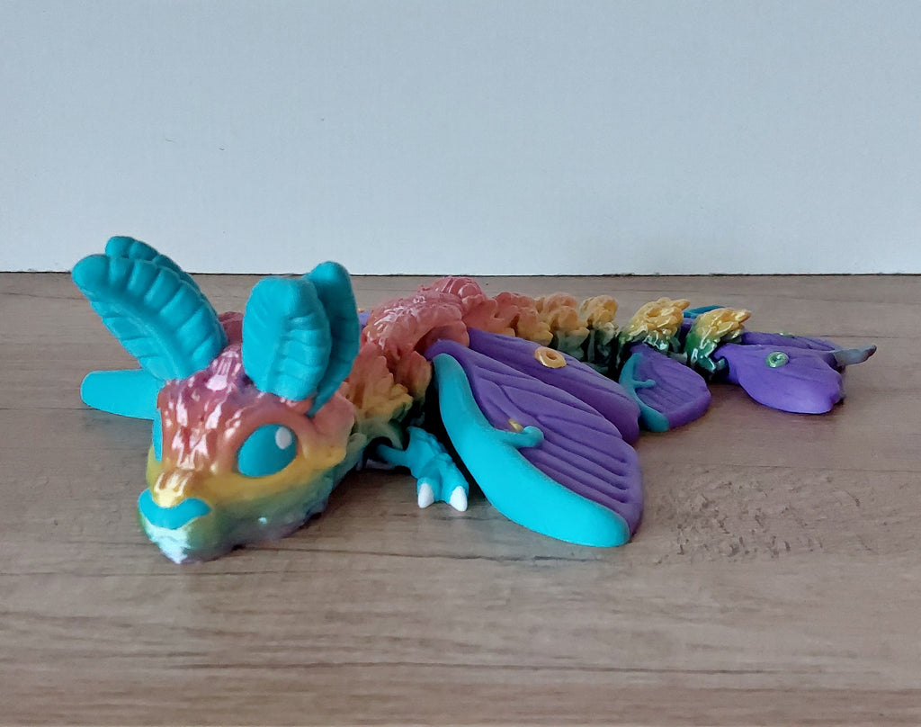 🐉🌙 Baby Lunar Moth Dragon – beweglicher Fantasy-Drache aus 3D-Druck