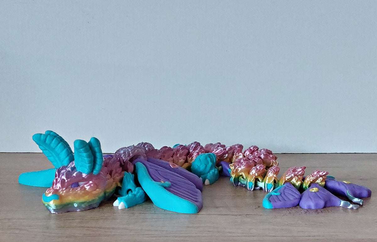 🐉 Lunar Moth Dragon – beweglicher 3D-Drache in Lila, Türkis & Regenbogen