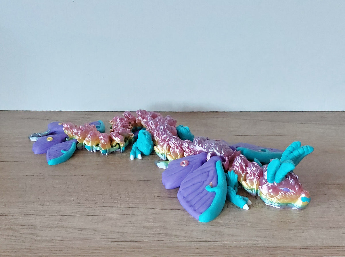 🐉 Lunar Moth Dragon – beweglicher 3D-Drache in Lila, Türkis & Regenbogen