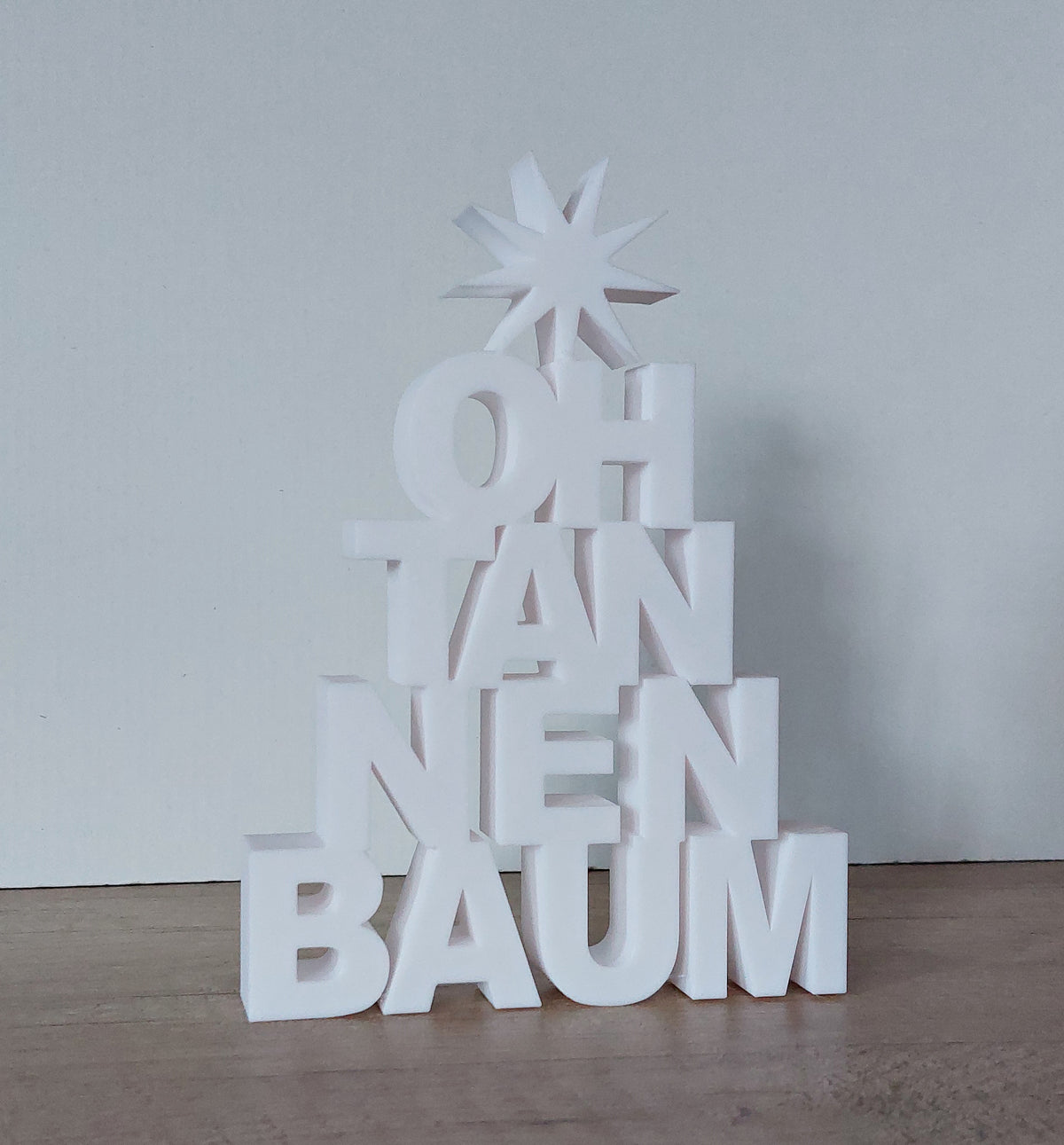 🎄 Moderner Weihnachts-Schriftzug „Oh Tannenbaum“ – stilvolle Weihnachtsdeko aus 3D-Druck