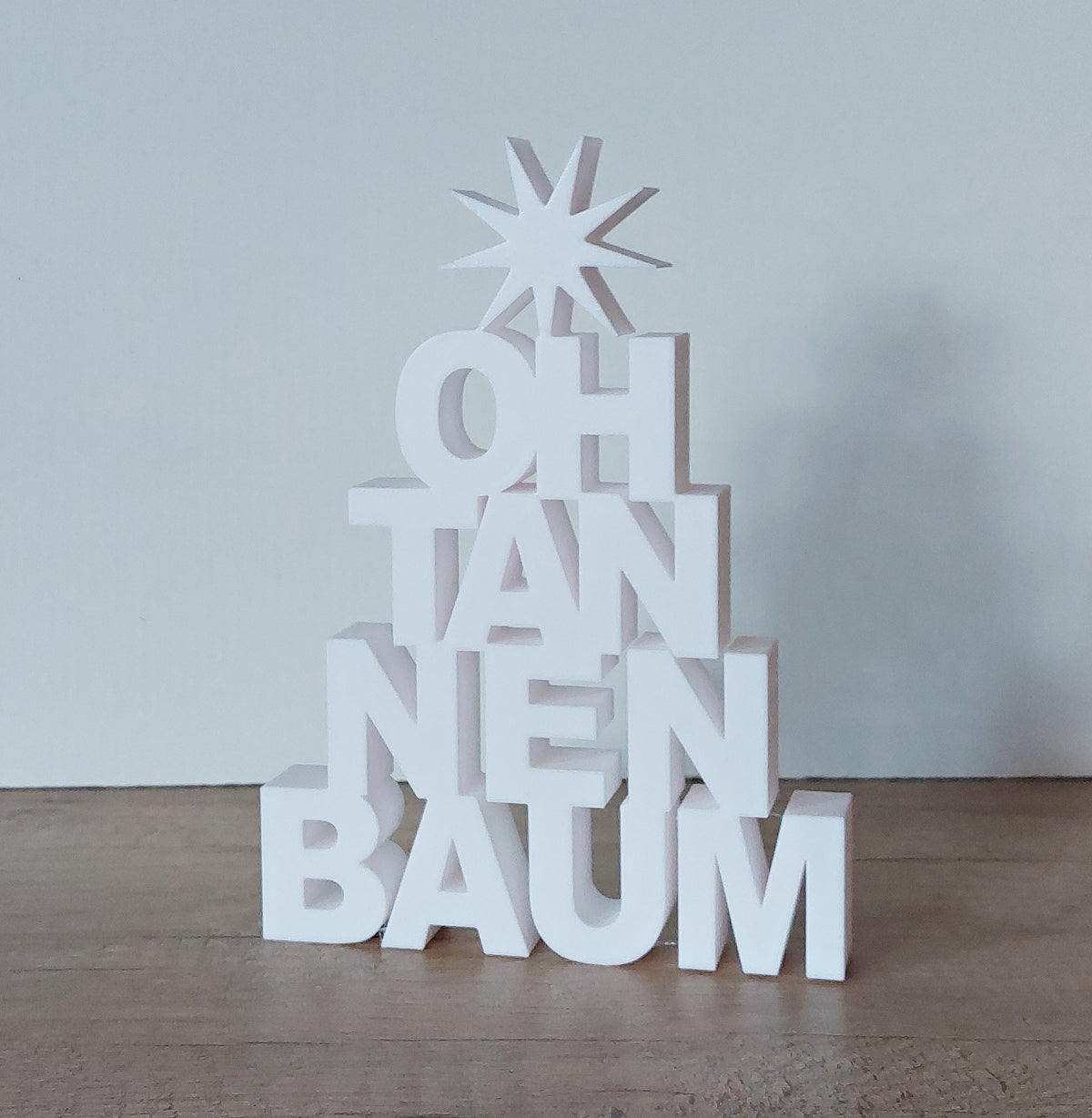 🎄 Moderner Weihnachts-Schriftzug „Oh Tannenbaum“ – stilvolle Weihnachtsdeko aus 3D-Druck