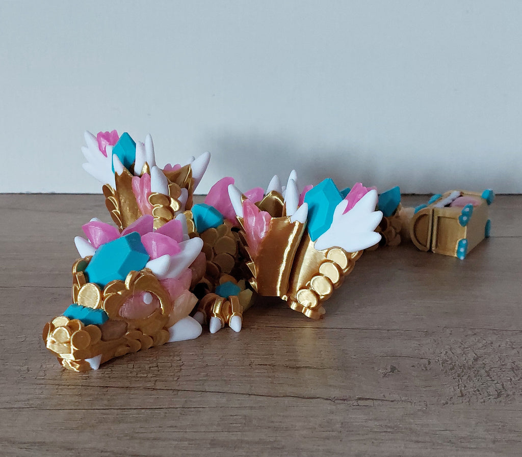 🐉 Baby Schatztruhen-Drache – 3D-Druck in Gold, Türkis & Transparent