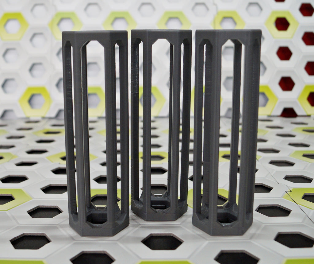 3 GraviTrax® kompatible Höhensteine aus hochwertigem 3D-Druck mit einer Höhe von 16 cm zur Erweiterung von Kugelbahnen.