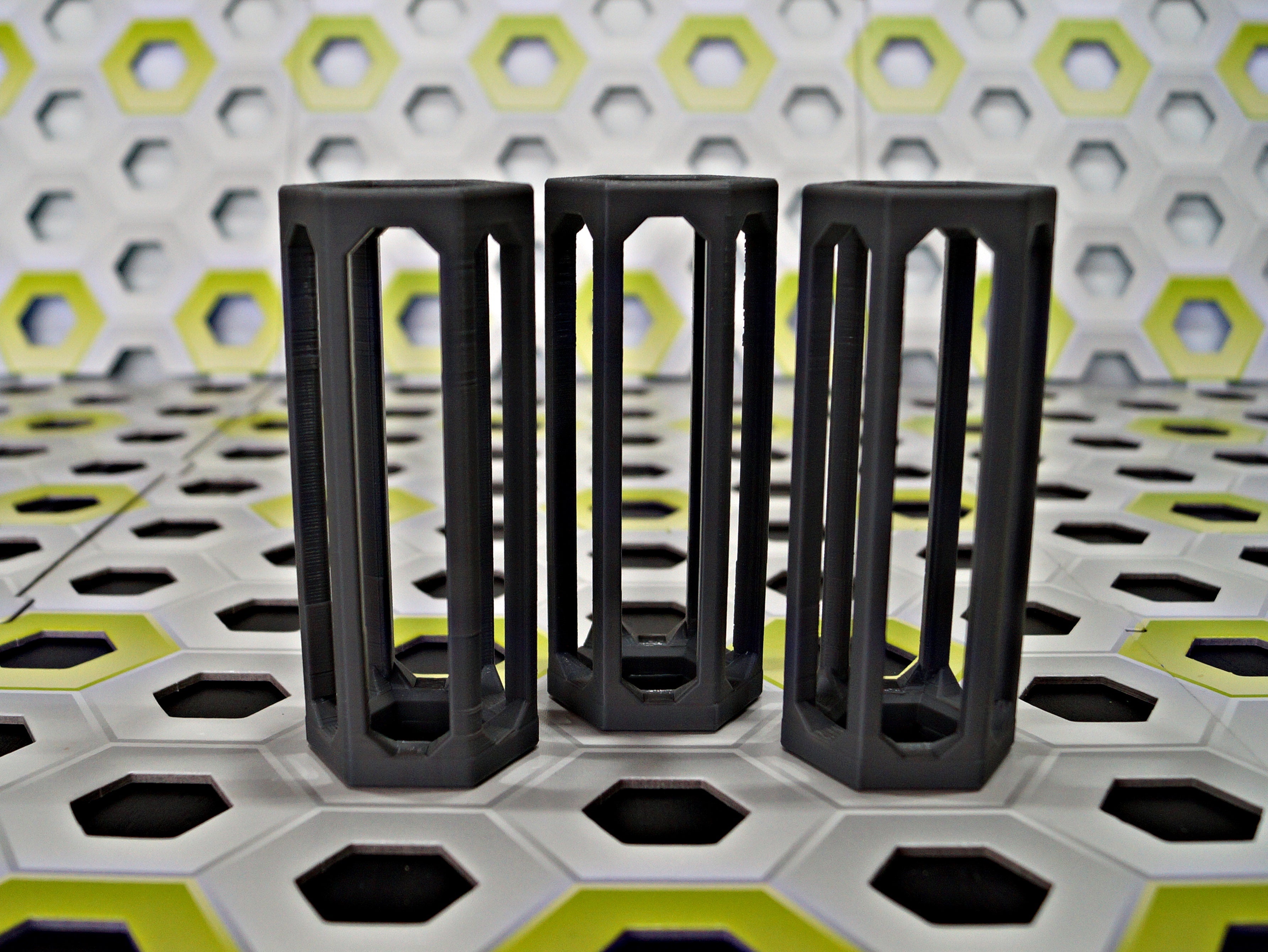 3 GraviTrax® kompatible Höhensteine aus hochwertigem 3D-Druck mit einer Höhe von 12 cm (24 Steine) zur Erweiterung von Kugelbahnen.