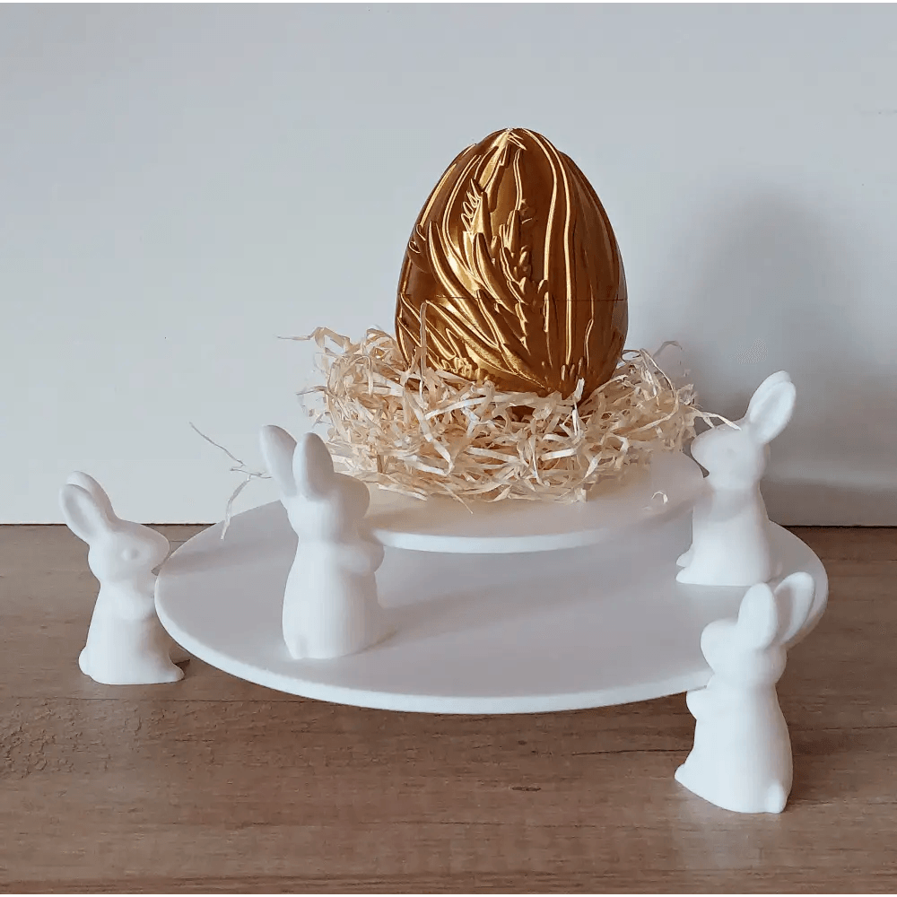 Osterteller, getragen von 3 Hasen. Dieser Teller hat einen Durchmesser von 15 cm / 24 cm. - megahobby3dcreations